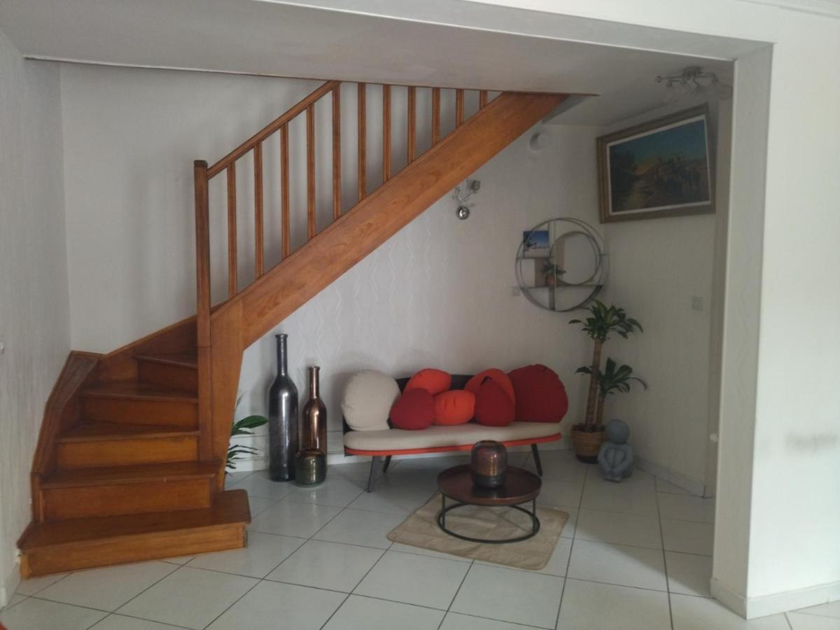 Chambre Moon Ray Proche Paris Apartment Stains Ngoại thất bức ảnh