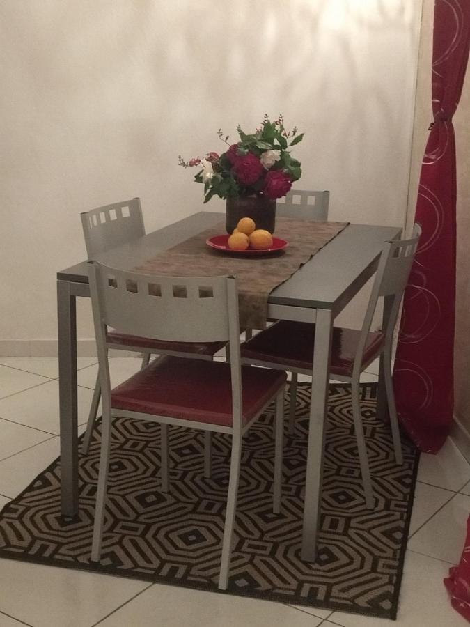 Chambre Moon Ray Proche Paris Apartment Stains Ngoại thất bức ảnh