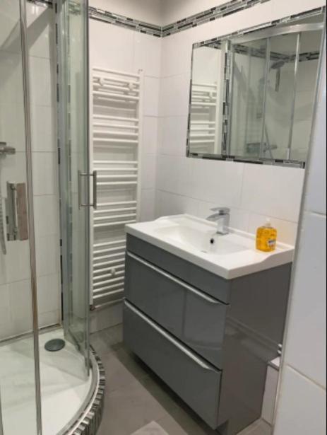 Chambre Moon Ray Proche Paris Apartment Stains Ngoại thất bức ảnh