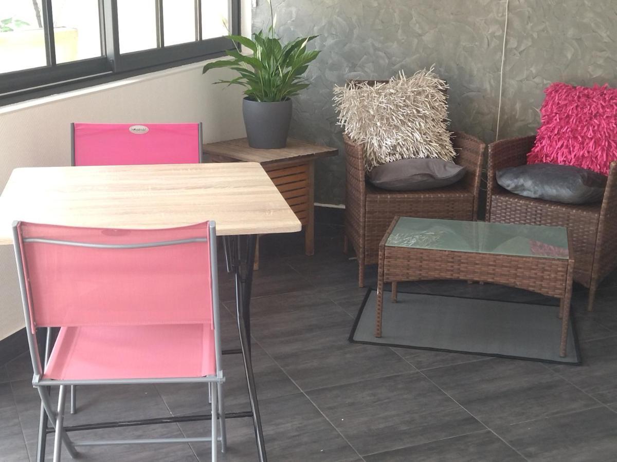 Chambre Moon Ray Proche Paris Apartment Stains Ngoại thất bức ảnh